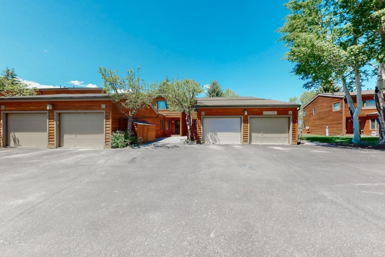Glacier Jackson Exterior photo