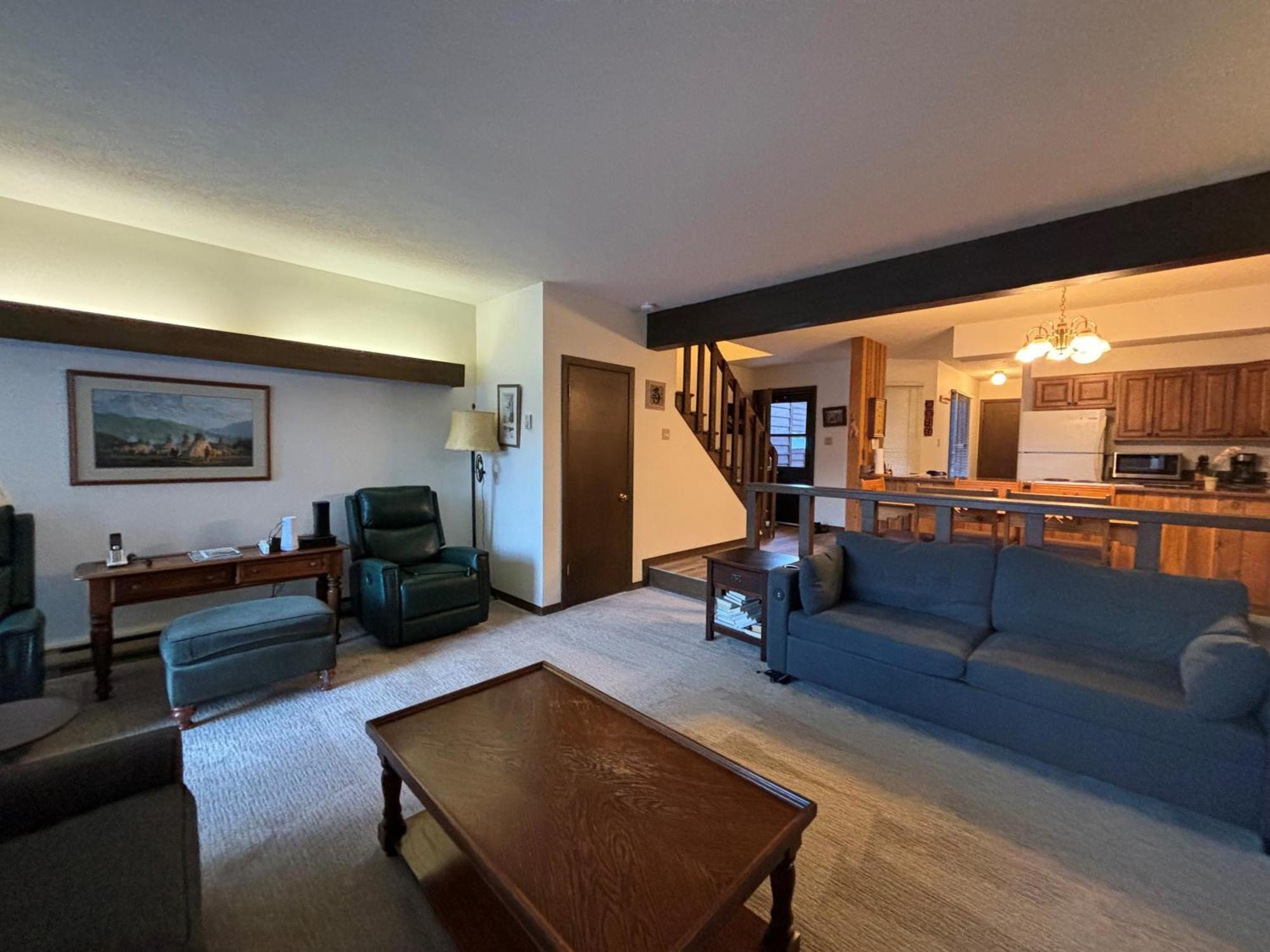 Glacier Jackson Room photo